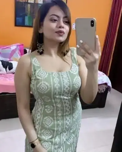 Call Girl in Senapati Bapat Road